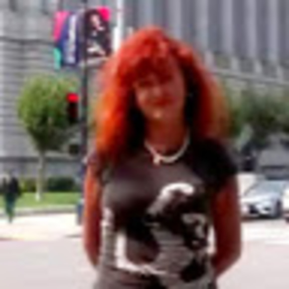 Meet your Posher, Valentina - Picture 1 of 1